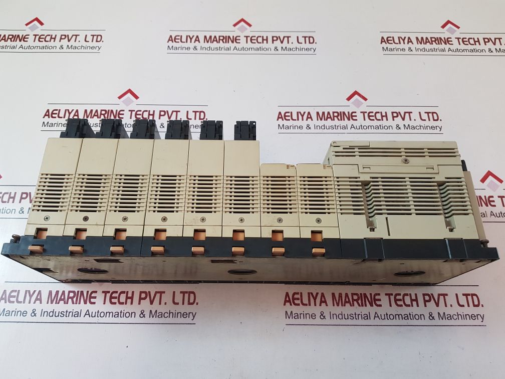 Omron Sysmac C200Hs+Cpu03+Id212+Oc224+Sp001 Programmable Controller