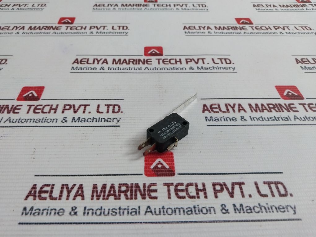 Omron V-153-1C25 Micro Switch