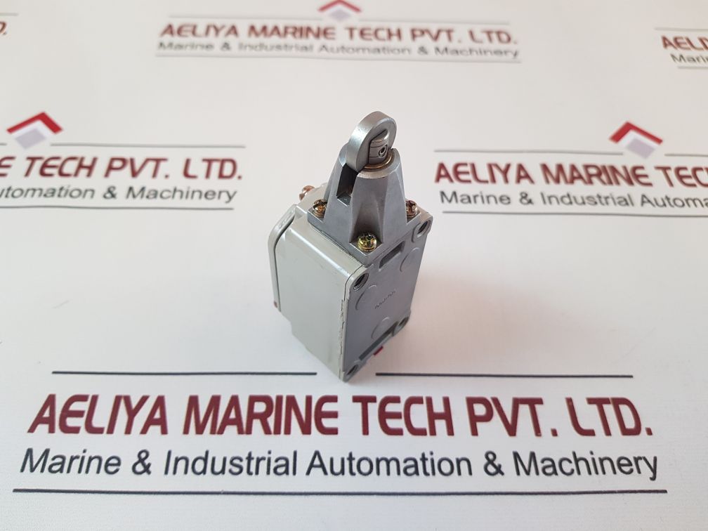 Omron Wld2 Limit Switch 0.1A 600Vdc
