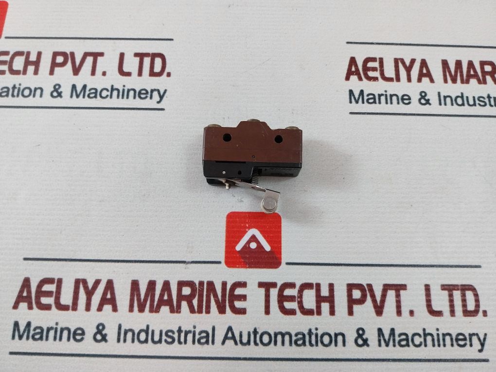 Omron X-10Gw22-b5 Microswitch 10A 125Vdc 3A 250Vdc