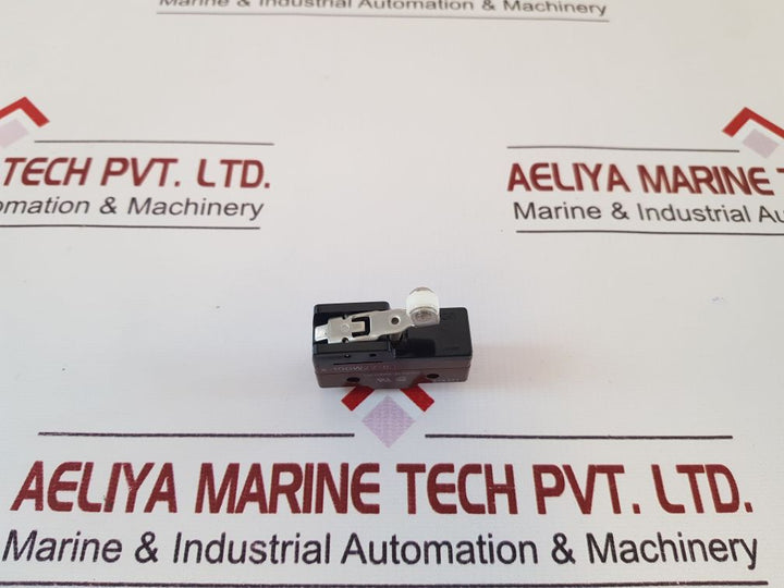 Omron X-10Gw22-b Snap Action Limit Switch

