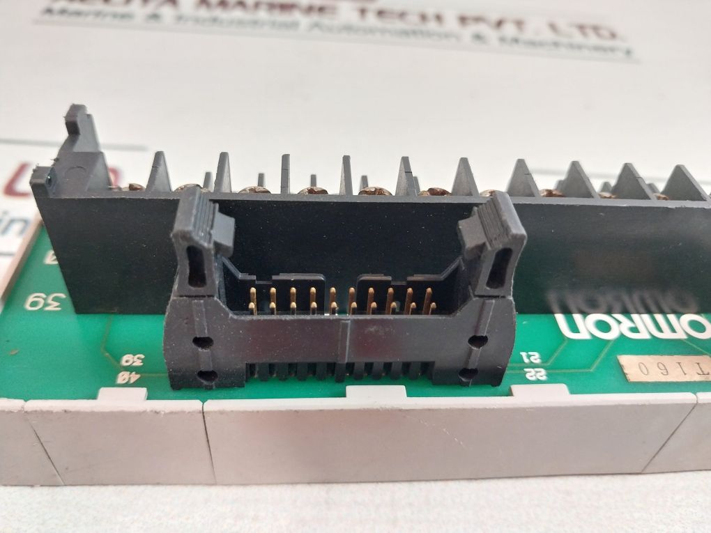Omron Xw2B-40G5-t Interface Module Terminal Block