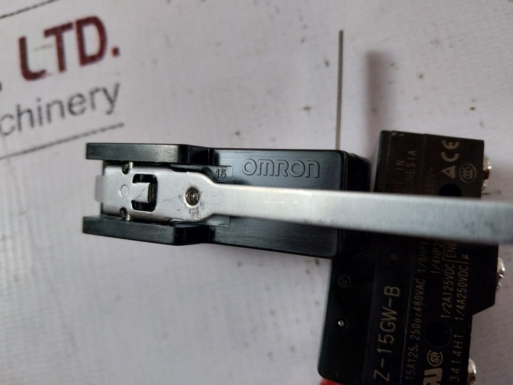 Lot Of 2X Omron Z-15Gw-b Micro Switch