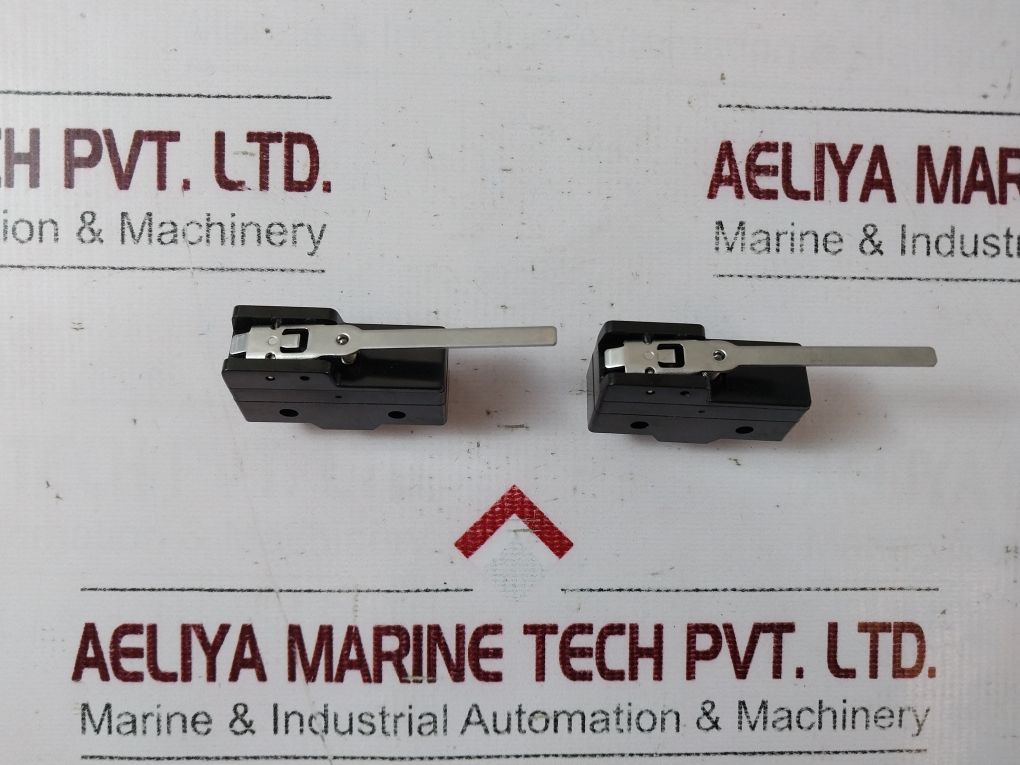 Lot Of 2X Omron Z-15Gw-b Micro Switch