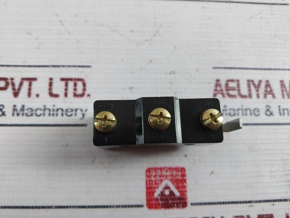 Omron Z-15Gw-b Micro Switch