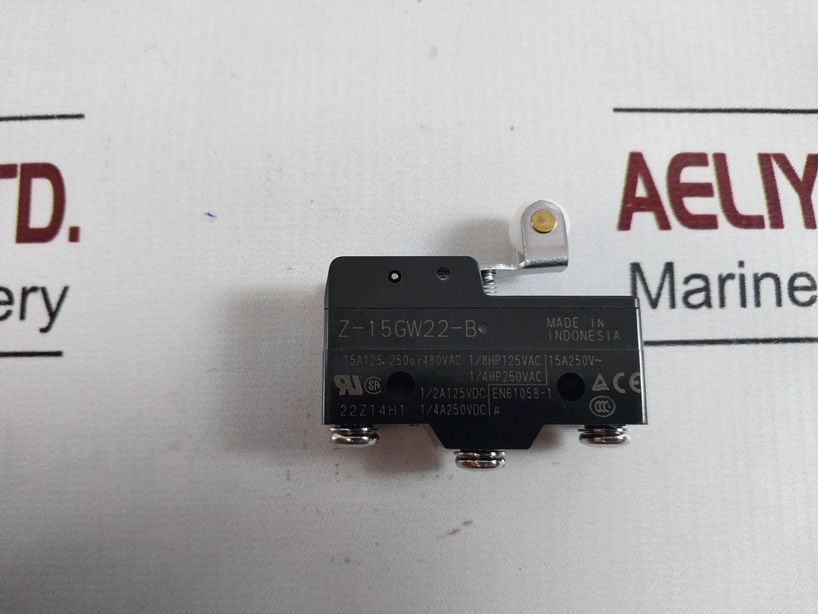 Omron Z-15Gw22-b Micro Switch Free Shipping By Express