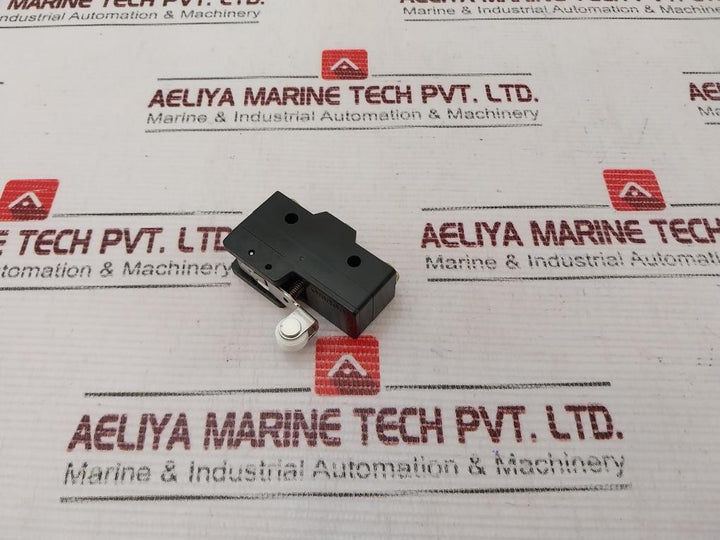 Omron Z-15Gw22-b Micro Switch Z4G1L07B 675008 15A 250V