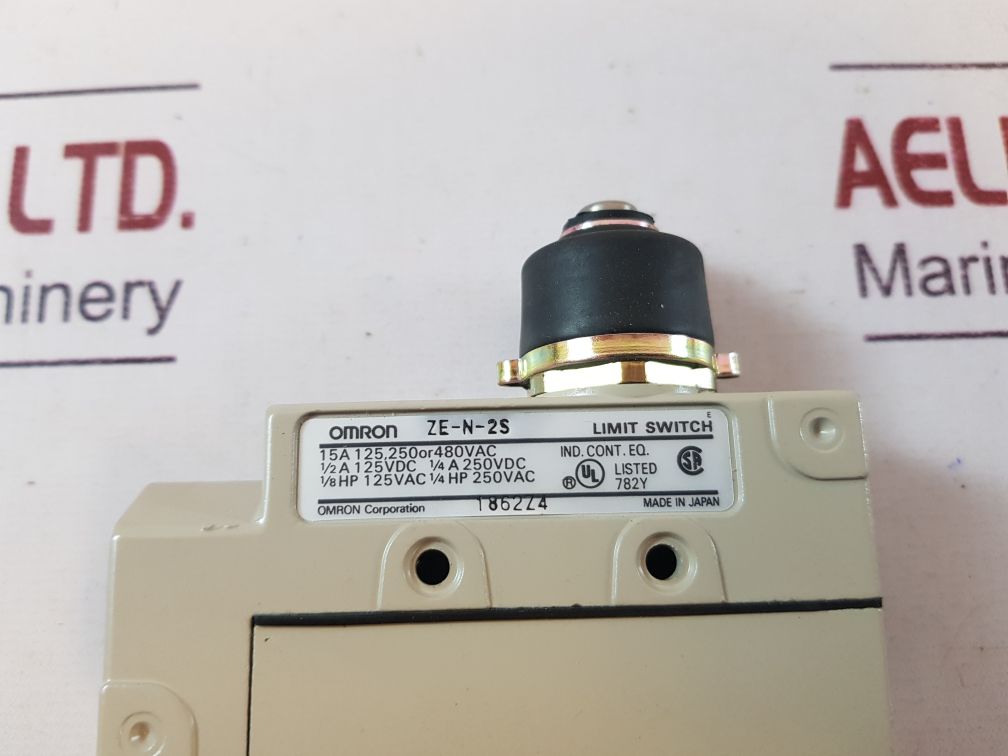 Omron Ze-n-2S Limit Switch
