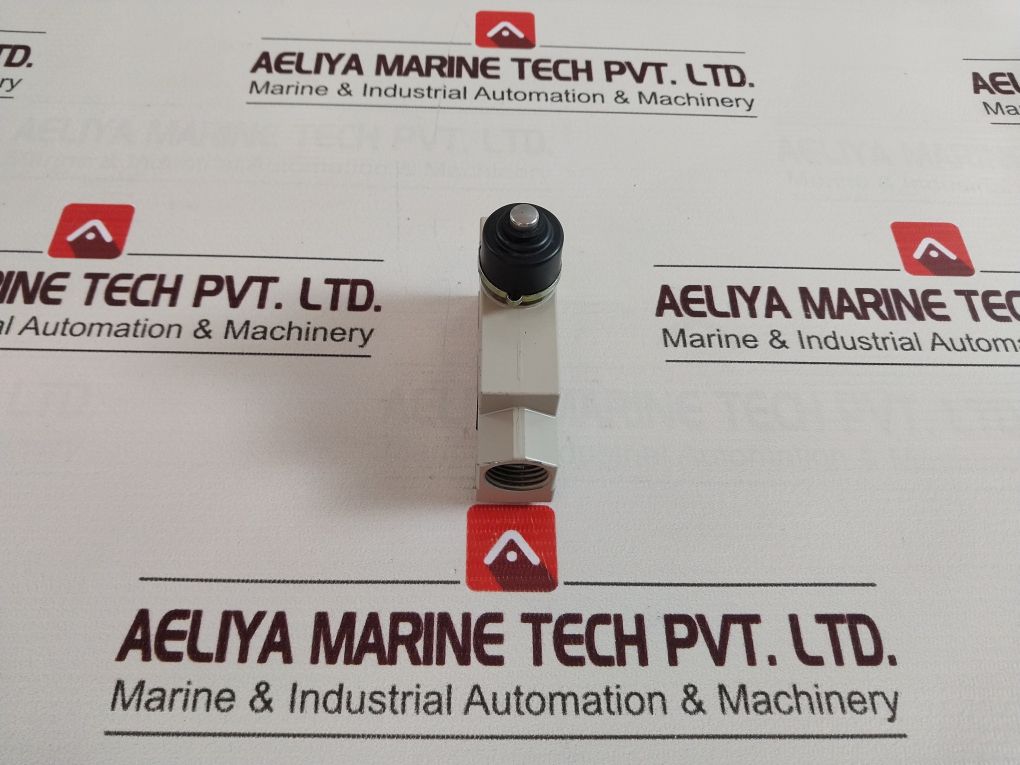 Omron Ze-na2-2 Limit Switch 15A 125, 250 Or 480Vac