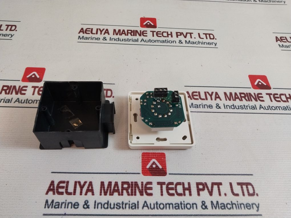 Optimus Av-4V Attenuator Wallsocket