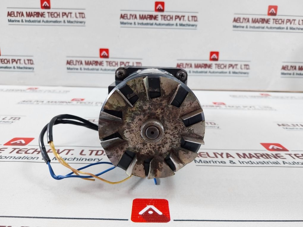 Oriental Motor Cbi590-803 Clutch & Brake 3 Phase Motor 200/220V 50/60Hz