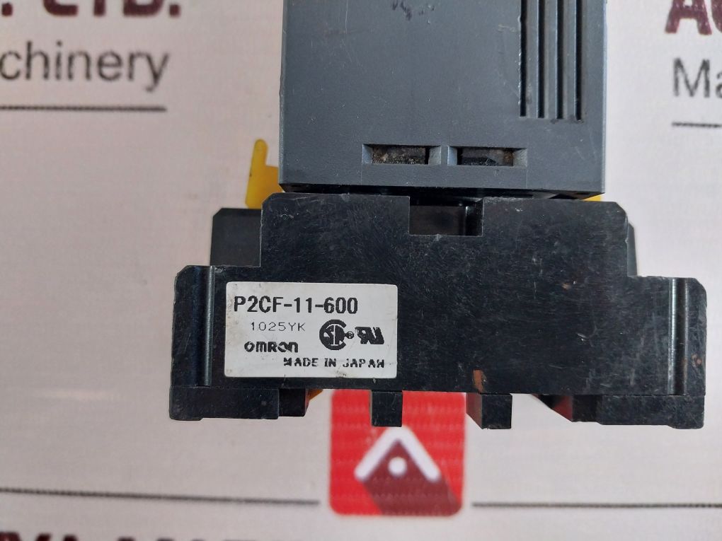 Oriental Motor Sb50 Brake Pack With Omron P2Cf-11-600 Base