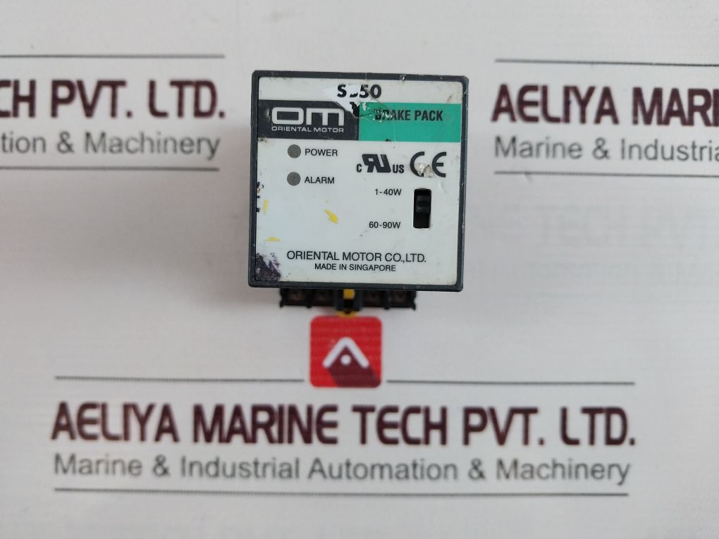 Oriental Motor Sb50 Brake Pack With Omron P2Cf-11-600 Base