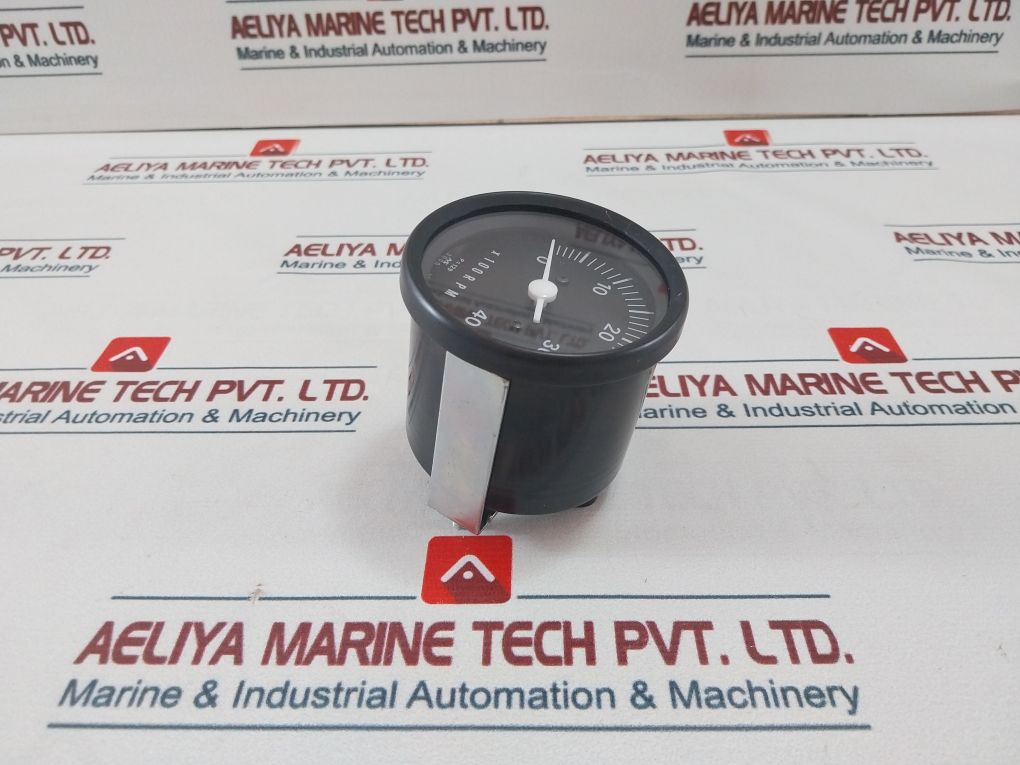 P=129 0-40 X100 Rpm Electronic Tachometer