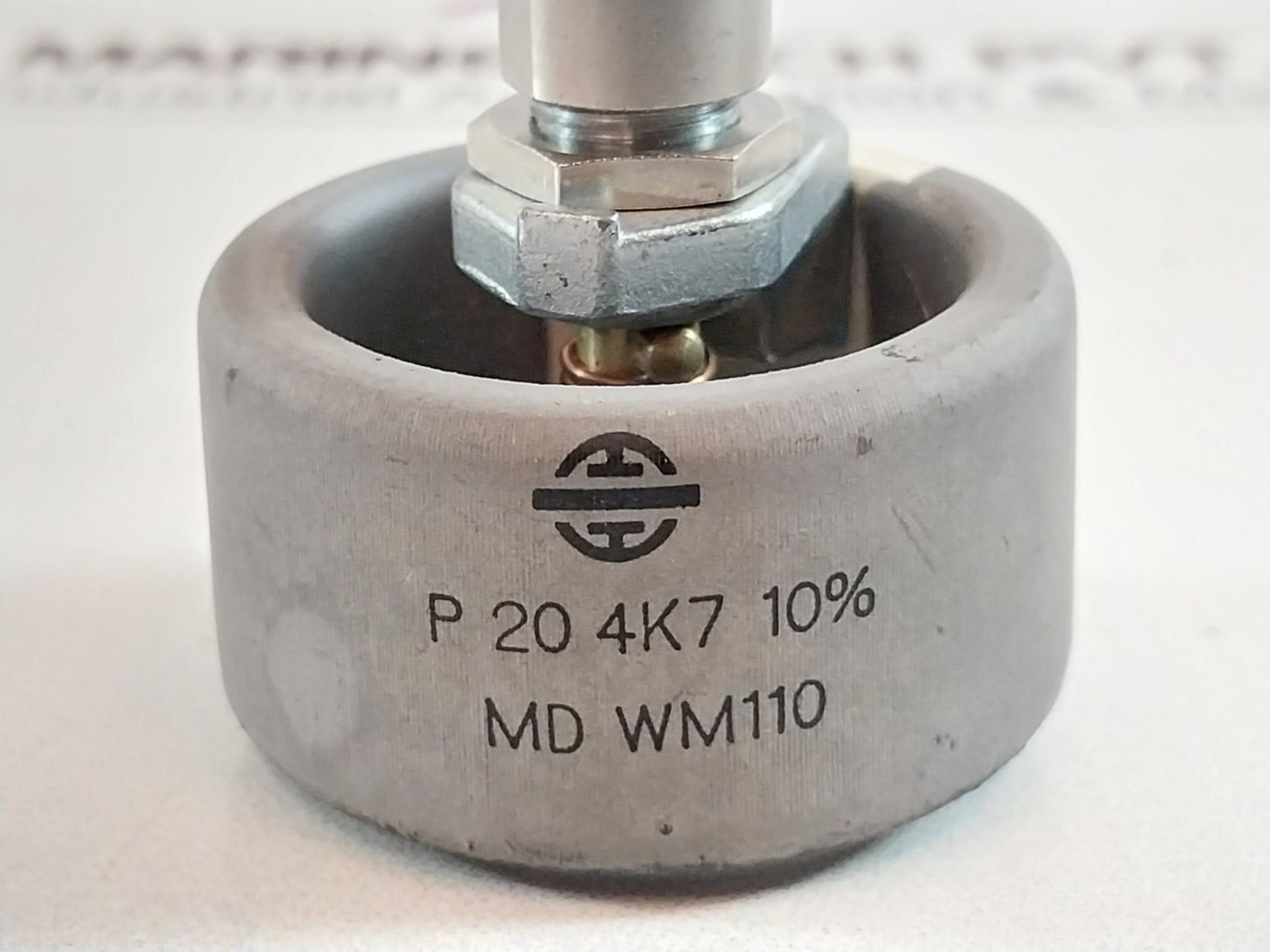 P 20 4K7 10% Md Wm110 Potentiometer