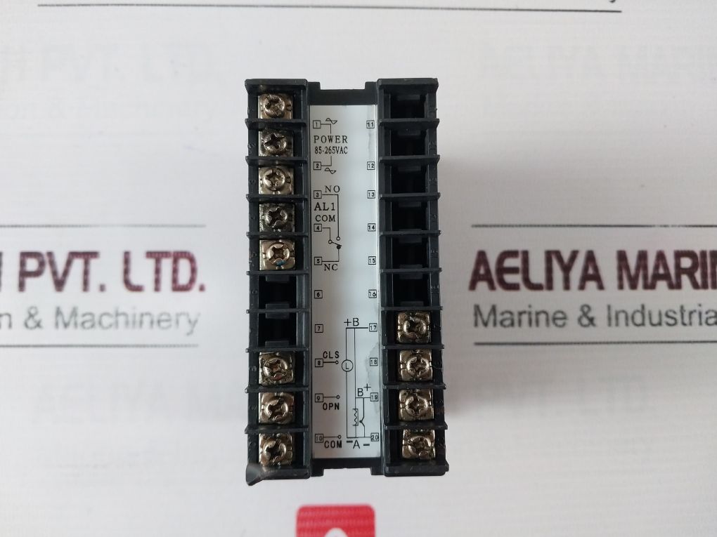 Pan-globe P908-701-010-000 Temperature Controller 85-265Vac