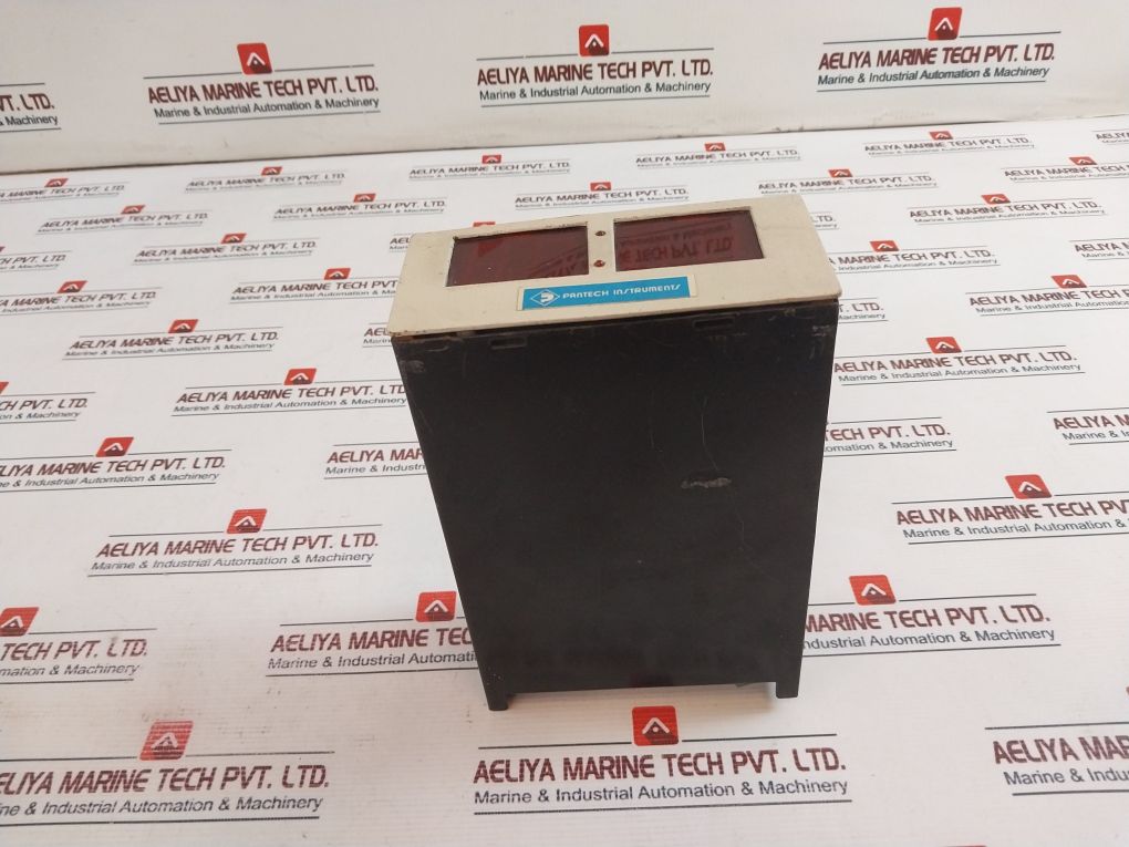 Pantech Instruments Digital Clock 230Vac