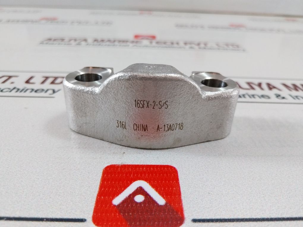 Parker-hannifin 16Sfx-2-s/S Flange Pipe Half 1 In