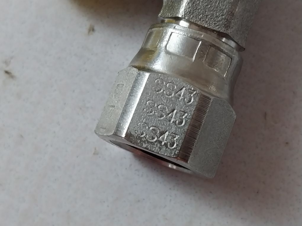 Parker 4 R6X-ss Swivel Nut Run Tee