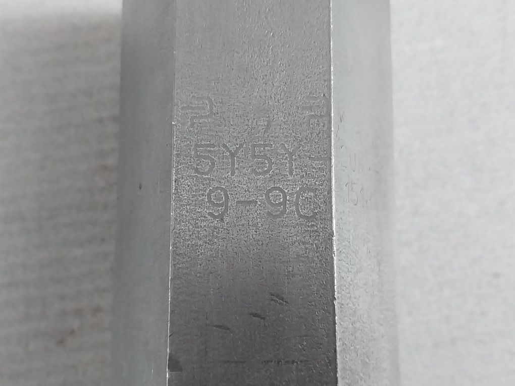 Lot Of 10X Parker 5Y5Y-9-9C Straight Medium Pressure 20K Psi