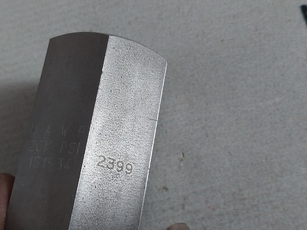 Lot Of 10X Parker 5Y5Y-9-9C Straight Medium Pressure 20K Psi