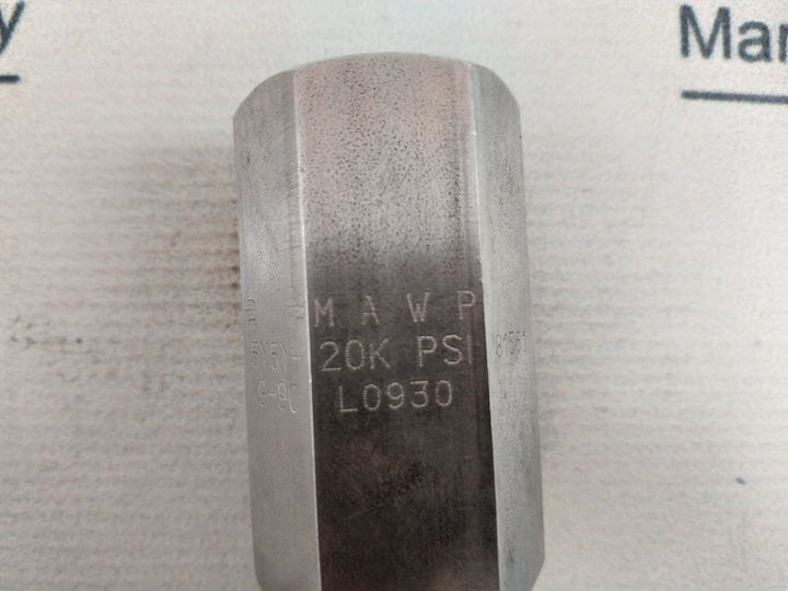 Parker 5Y5Y-9-9C Straight Medium Pressure 9/16
