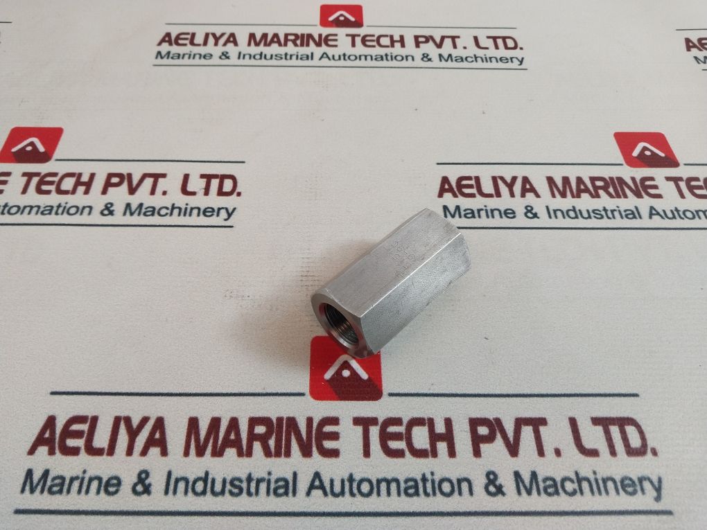 Parker 5Y5Y-9-9C Straight Medium Pressure 9/16