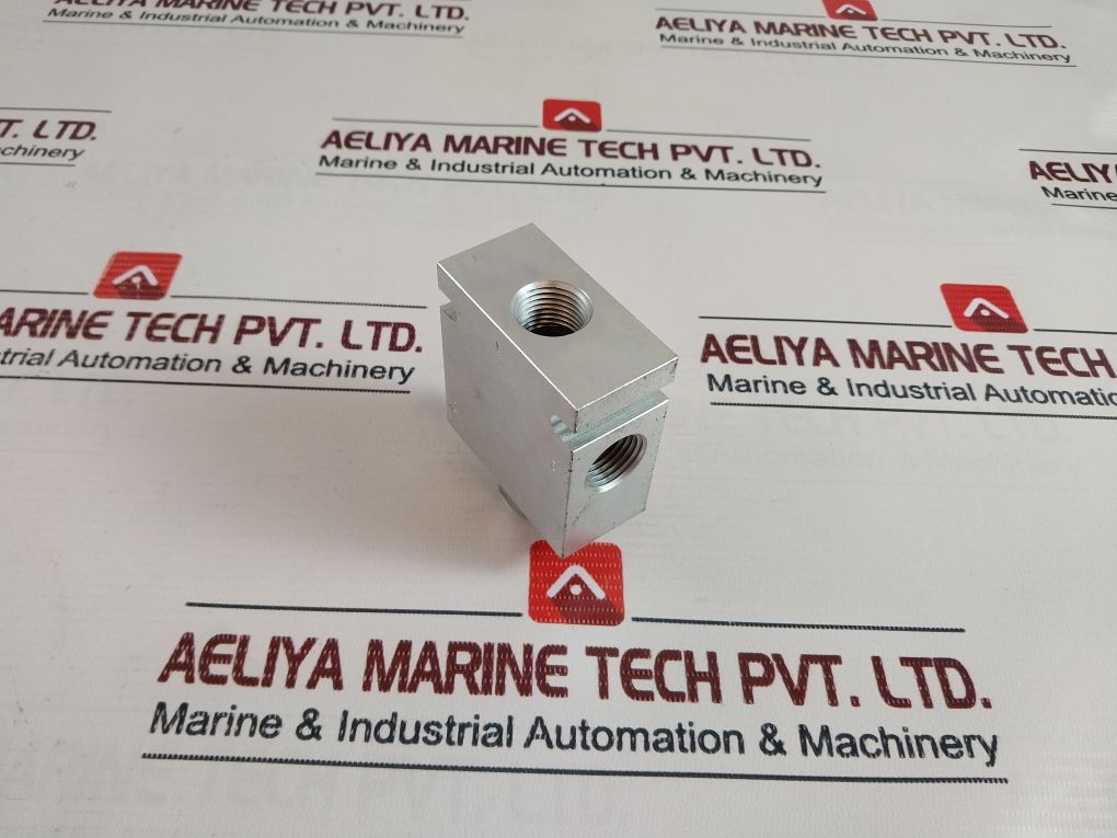 Parker B10-3-8P Hydraulic Valve Base 1505067