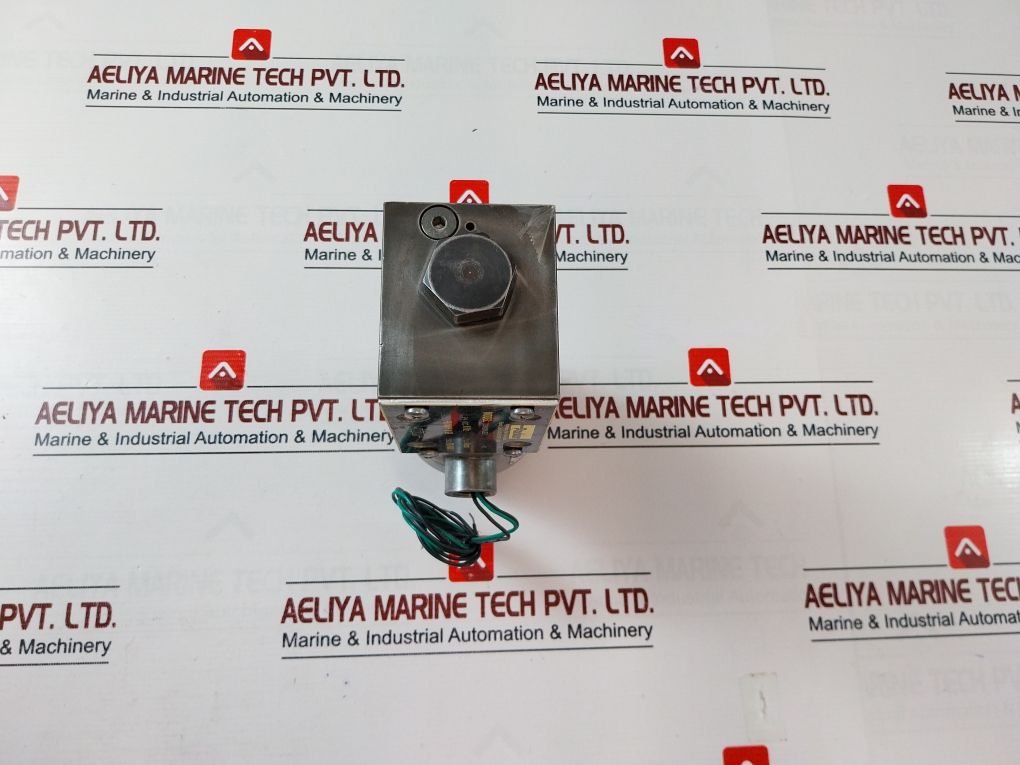 Parker D3W1Knjeu Directional Control Solenoid Valve 24 Vdc