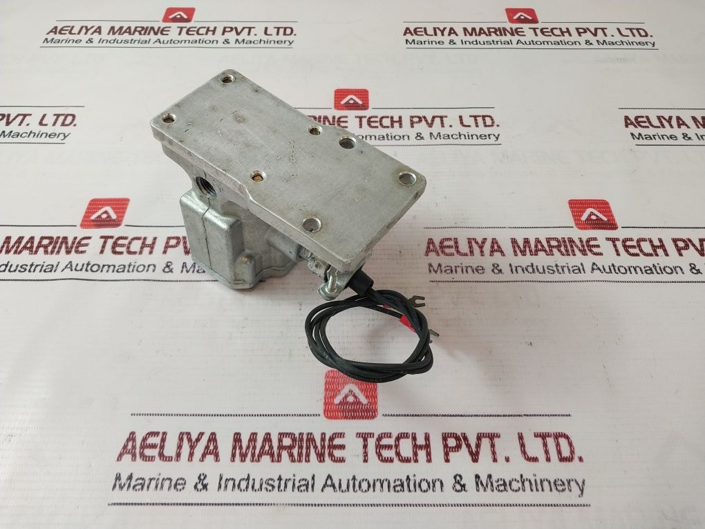 Parker K125104161 Direction Control Valve