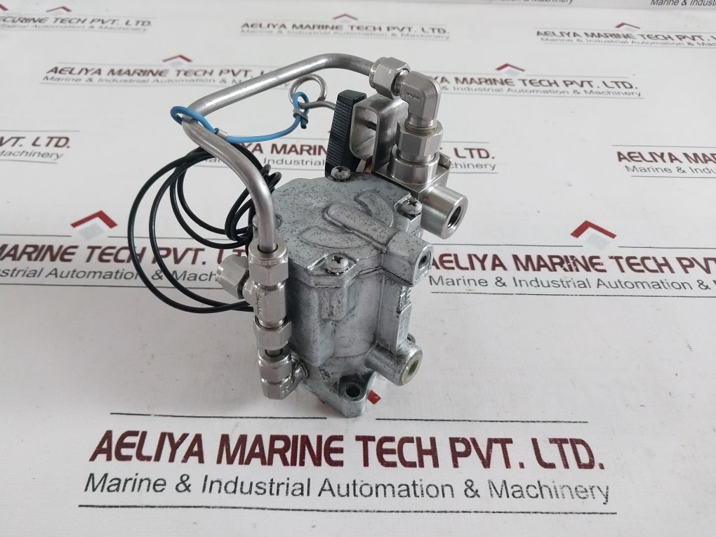 Parker K125104161 Solenoid Valve 115V Dc