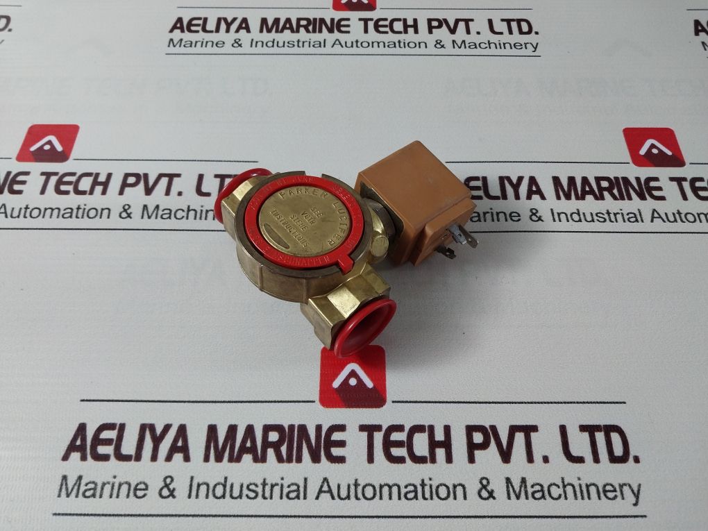 Parker Lucifer 321K46 Solenoid Valve With 483510S6 F Coil