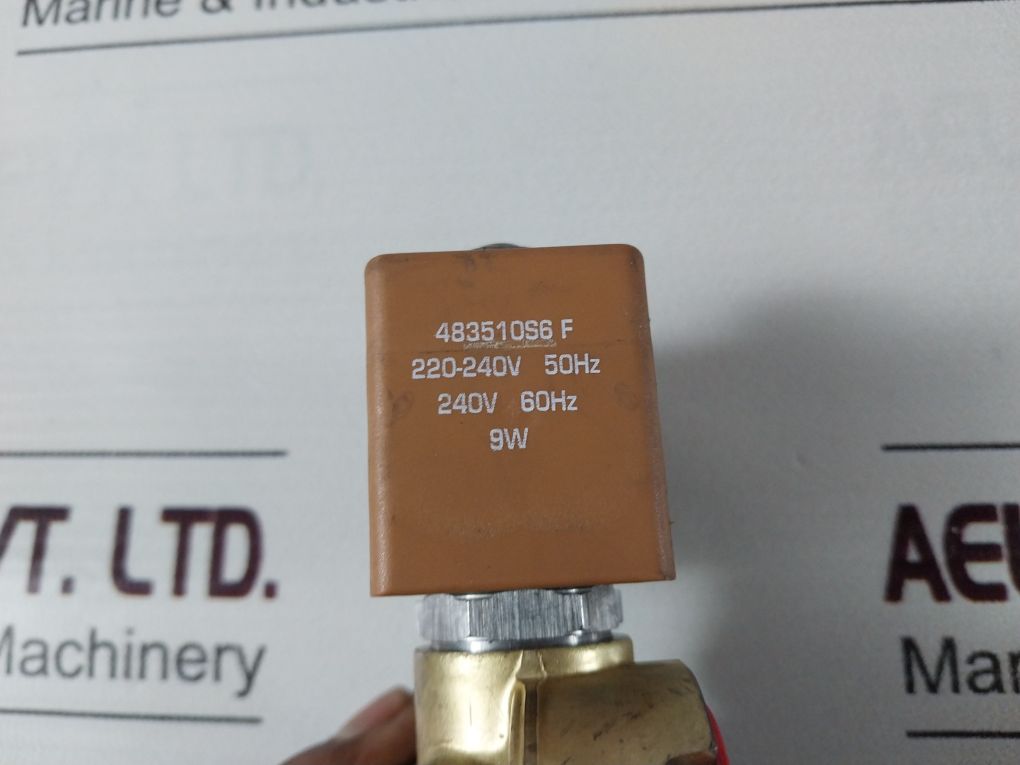 Parker Lucifer 321K46 Solenoid Valve With 483510S6 F Coil