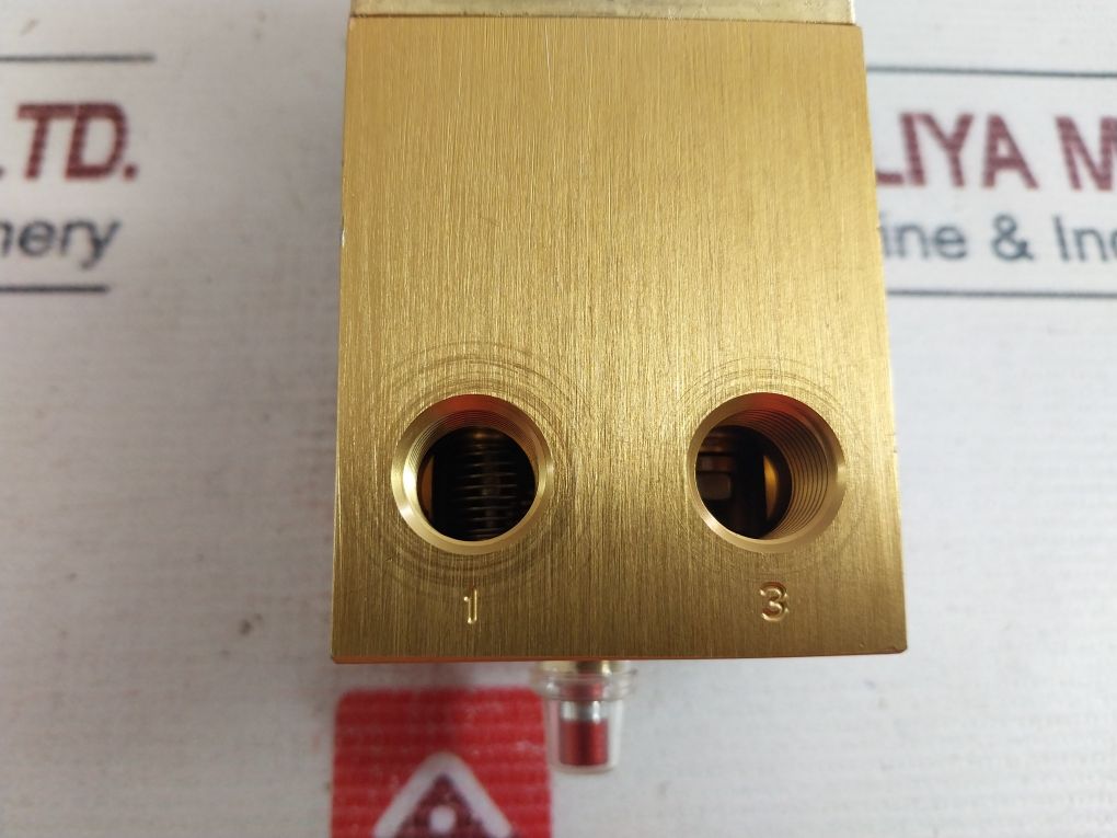 Parker Lucifer 341B3403 Solenoid Valve 9W