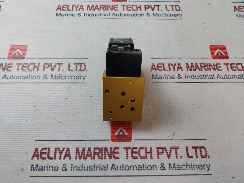 Parker Lucifer 341L9534 5/2-way Namur Solenoid Valve