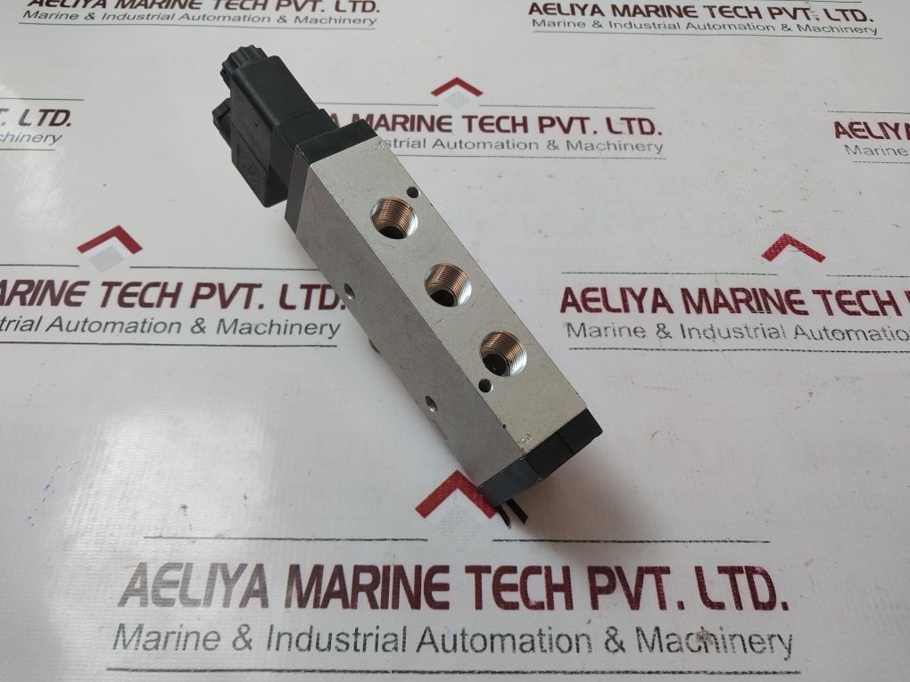 Parker P2Lcz513Esndcn Directional Control Valve With Sd90822Djsn Coil