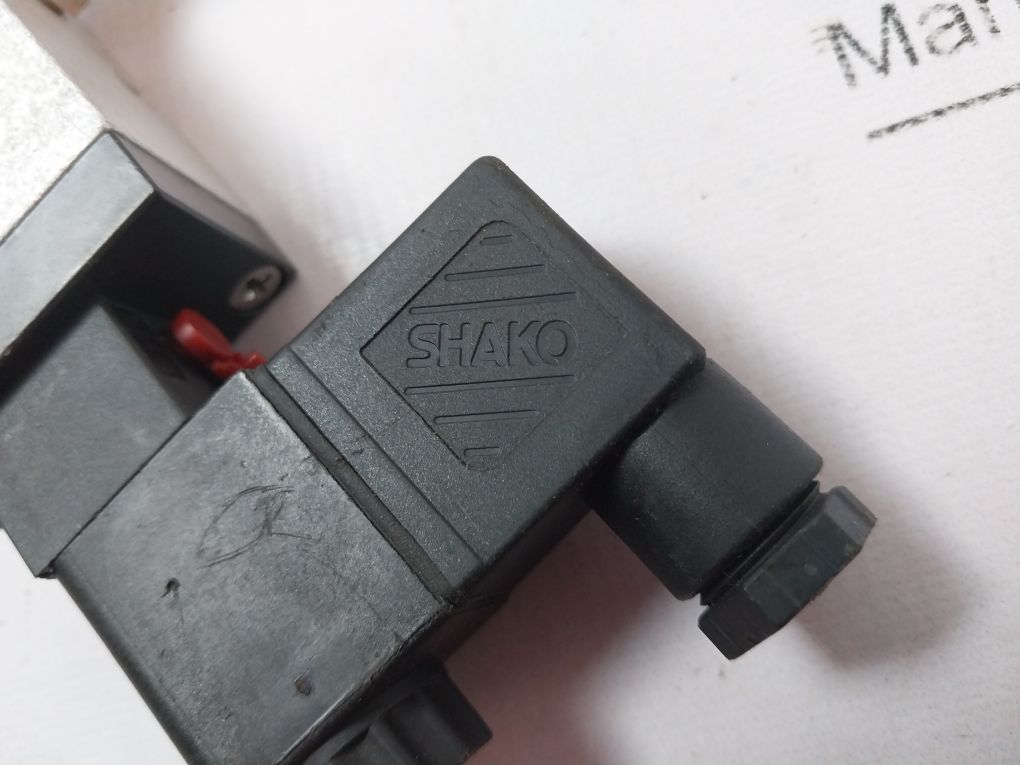 Parker P2Lcz513Esndcn Directional Control Valve With Sd90822Djsn Coil