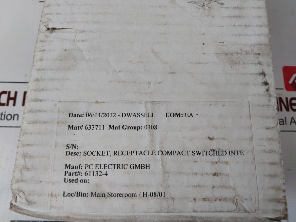 Pce 61132-4 Switch Interlocked Socket
