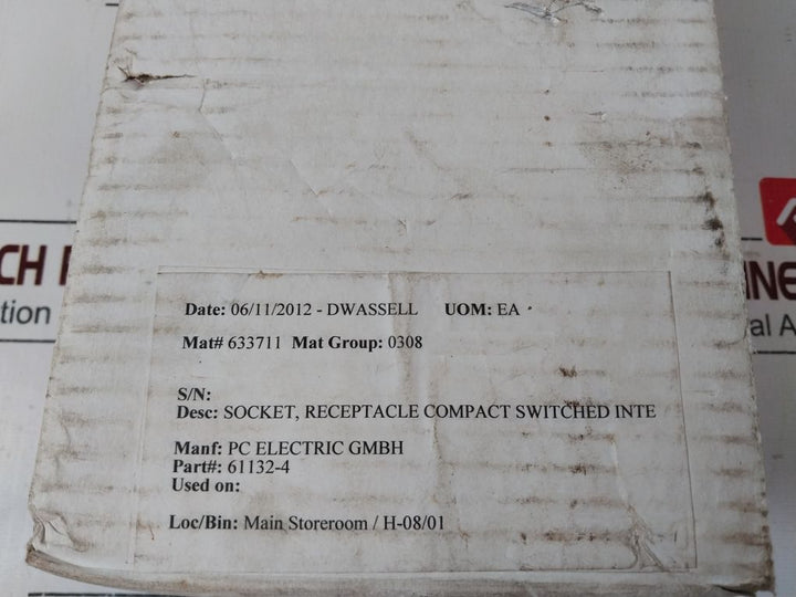 Pce 61132-4 Switch Interlocked Socket