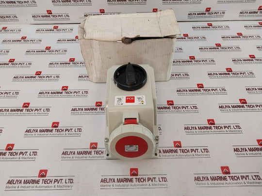 Pce 75242 Interlock Switch Socket 32/4 3H Ip66/67