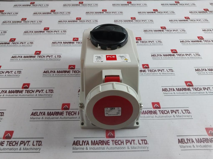 Pce 75242 Interlock Switch Socket Ip66/67 50/60Hz
