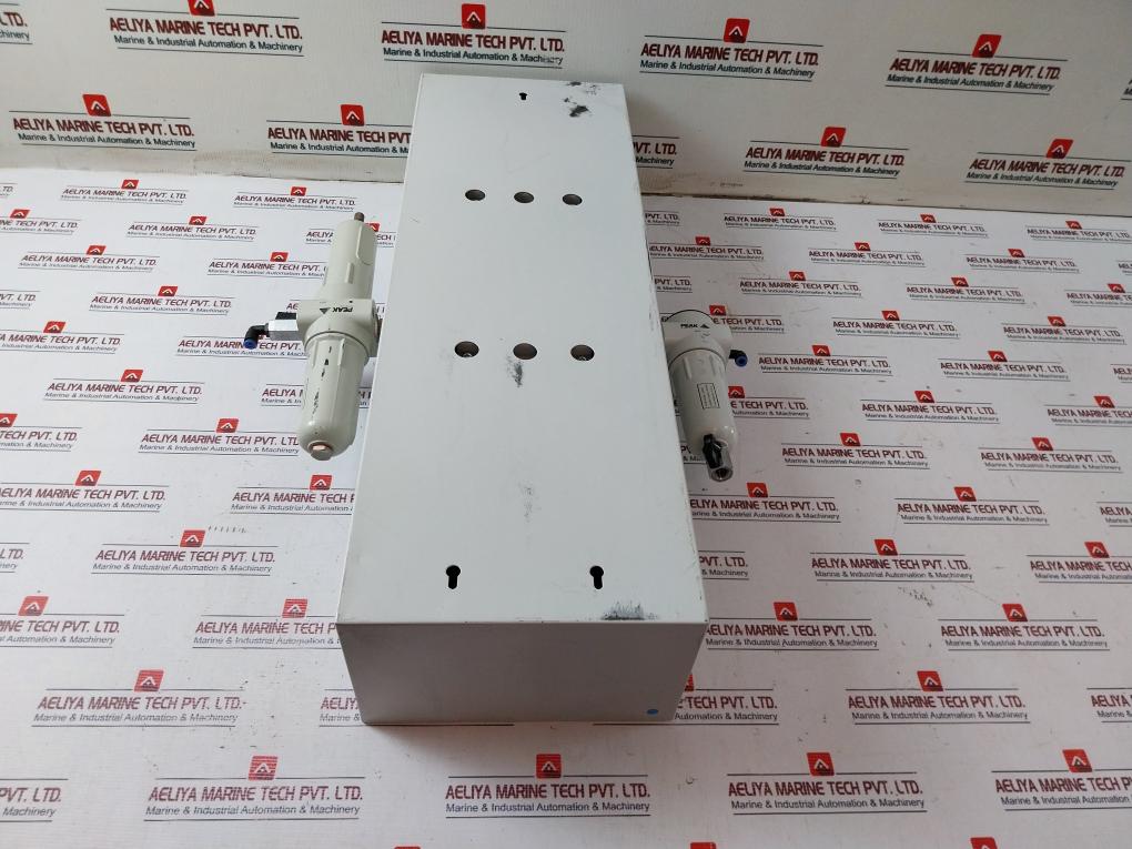 Peak Scientific Nm32L Nitrogen Gas Generator 120-145 Psi