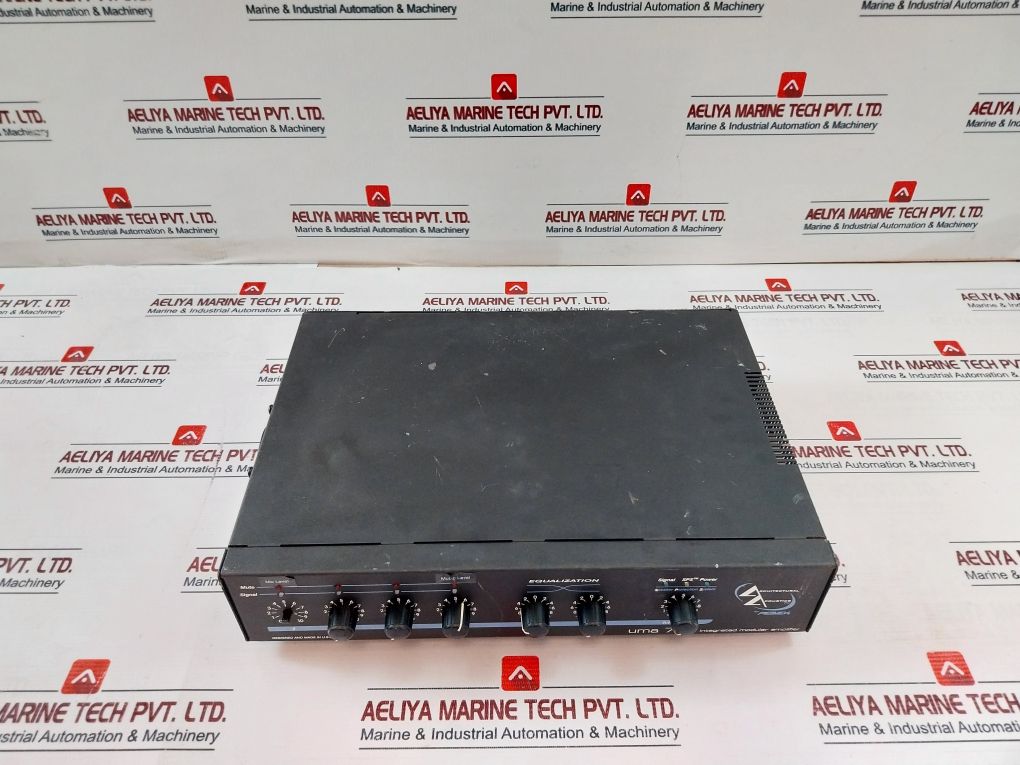 Peavey Uma 752 Integrated Modular Amplifier 230V~ 5060Hz
