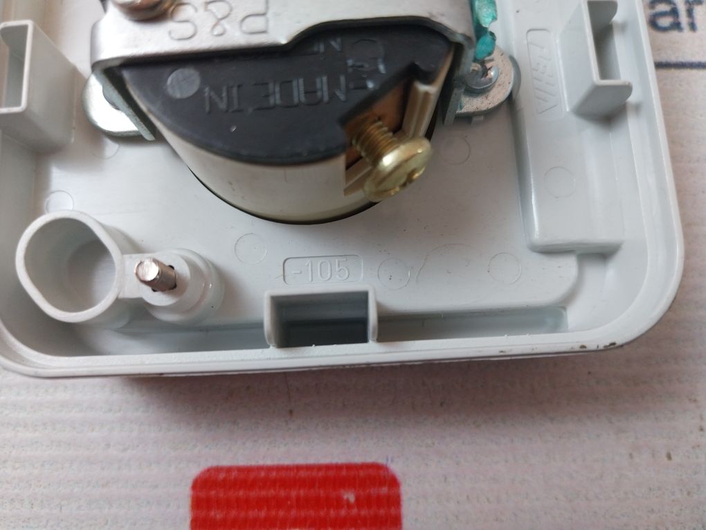 Peha 6600-102 Socket Outlet