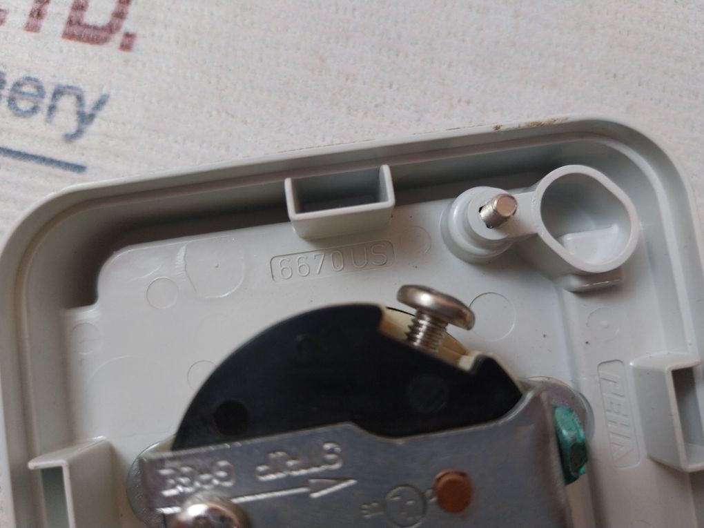 Peha 6600-102 Socket Outlet