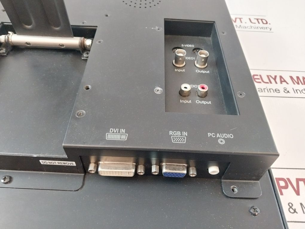 Pelco Pmcl317A 17” Lcd Monitor