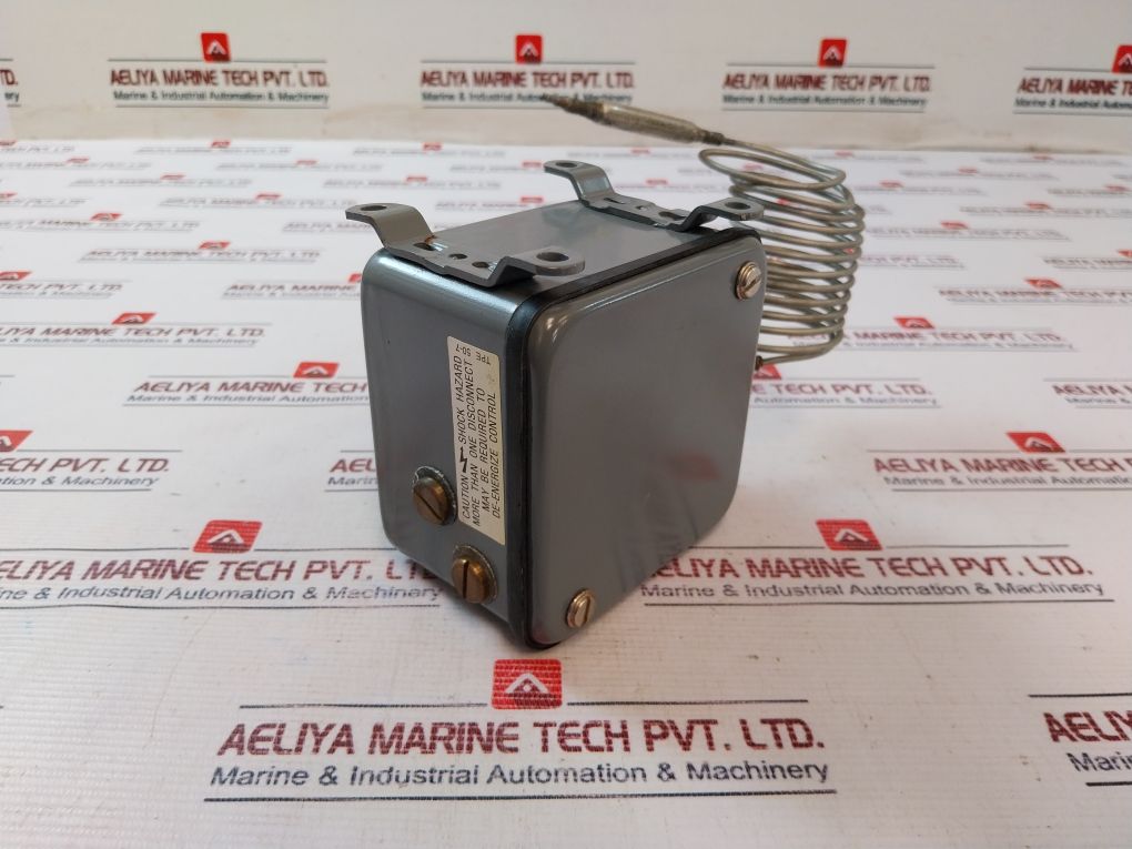 Penn/Johnson Controls A72Ae-5 Temperature Control 600Vac 300Vdc