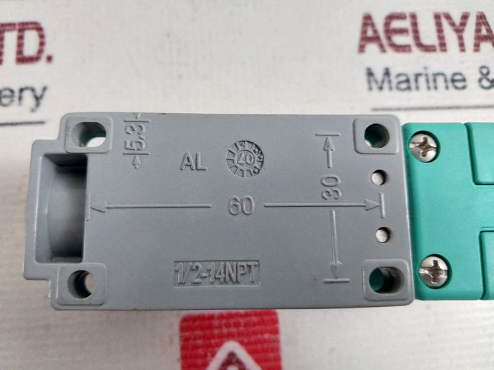 Pepperl+Fuchs Nj20-u1-w Proximity Switch Sensor 36684S
