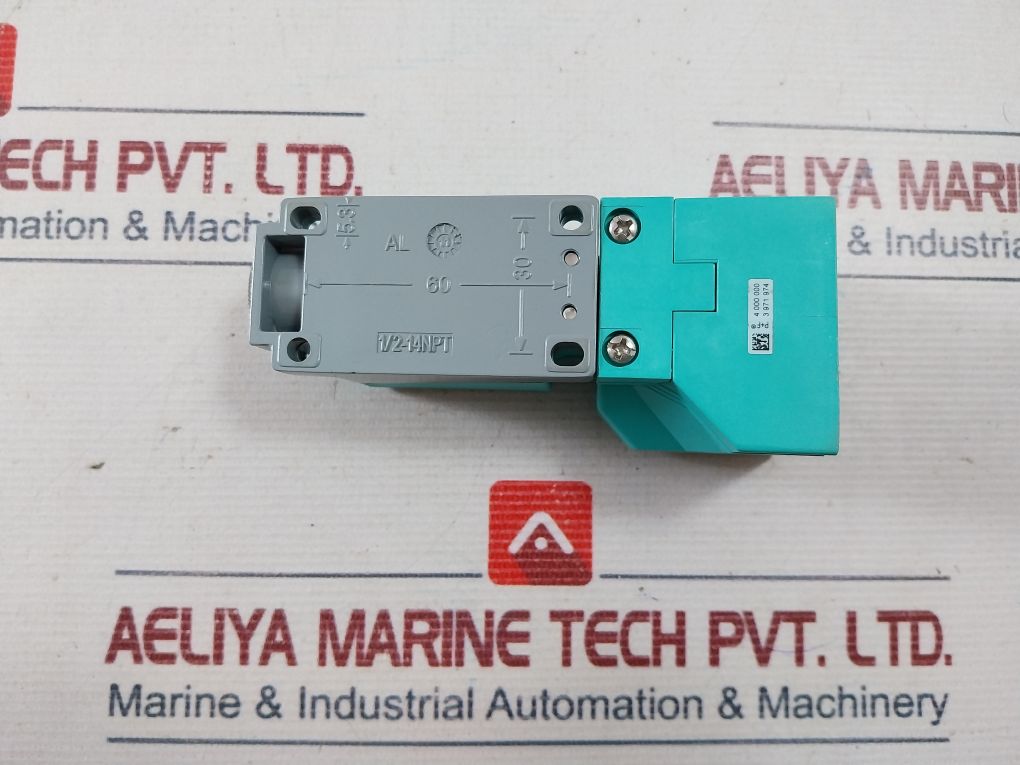 Pepperl+Fuchs Nj40+U4+N Proximity Sensor