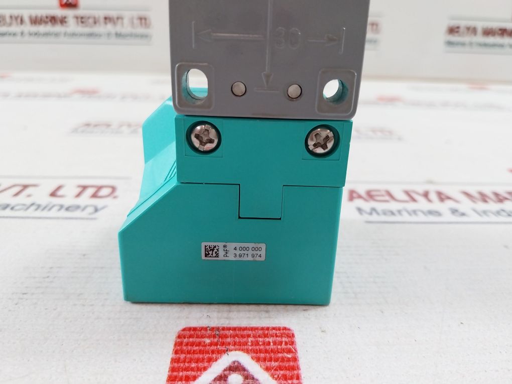 Pepperl+Fuchs Nj40+U4+N Proximity Sensor